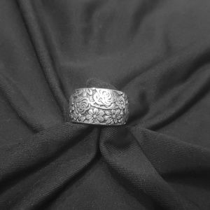 Flowered Silpada ring